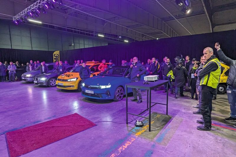 In its new test center in Penzing, Bavaria, the ADAC practically demonstrated different lighting technologies. (Image:Dominsky – VCG)