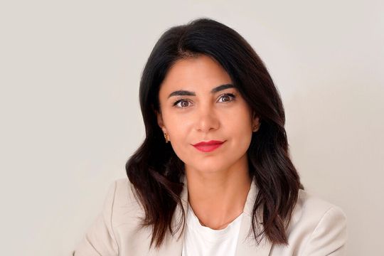 Der französische Paletten-Pooling-Spezialist La Palette Rouge (LPR) hat Ela Saleh zum 1. Oktober 2023 als Country-Managerin DACH angestellt.(Bild:  LPR)