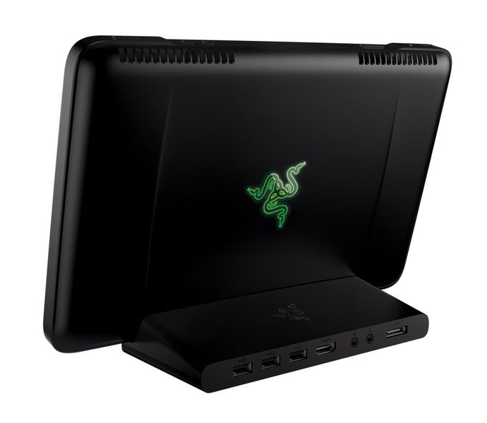 Im stationären Konsolen-Modus kann das Razer Edge mit einer Docking Station verbunden werden. (Bild: Razer)