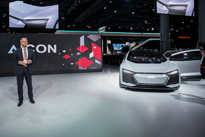 Mit der Studie warf Audi-Chef Rupert Stadler einen Blick weit in die Zukunft der Marke. (Audi)