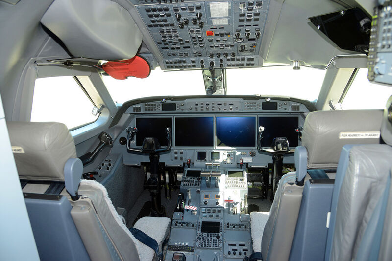 Blick ins Halo-Cockpit. (Bild: DLR)