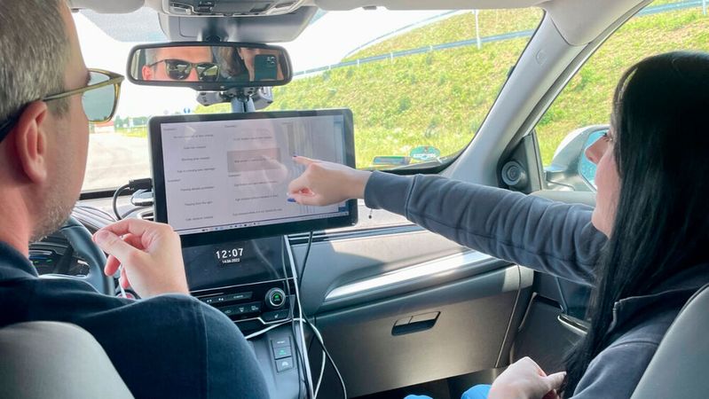 Die cloudbasierte Software-Plattform „Kontrol Hub“ in der Anwendung.(Bild:  Kontrol)