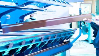 In 9 Hallen des Stuttgarter Messegeländes dreht sich vom 21. bis 24. Oktober 2025 alles um Gegenwart und Zukunft der Blechbearbeitung. (Bild: Schall)