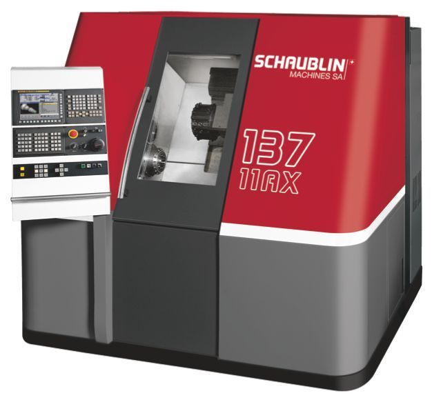 Le tour 137 a un passage de barre de 36 mm, il comporte au maximum 24 outils avec une puissance de broche de 24kW. Ce tour avait été présenté en première lors de l'EMO de Milan. (Image: Schaublin Machines SA) (Archiv: Vogel Business Media)