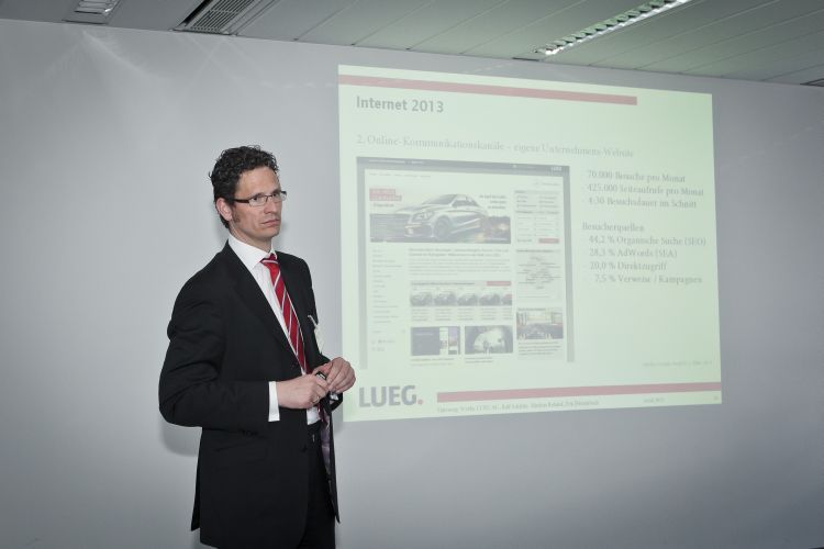Einen davon bestritt Ralf Schütte (Fahrzeug-Werke Lueg AG) zum Thema Onlinestrategien. (Foto: Bausewein)