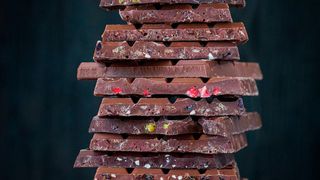 Kakao und kakaohaltige Lebensmittel wie Schokolade enthalten nennenswerte Mengen Vitamin D. Sie in rauen Mengen zu essen, ist trotzdem keine gute Idee. (Symbolbild) (gemeinfrei)