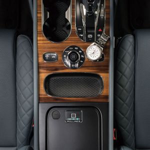 ... und befindet sich in der Mittelkonsole.(Bild:  Bentley)