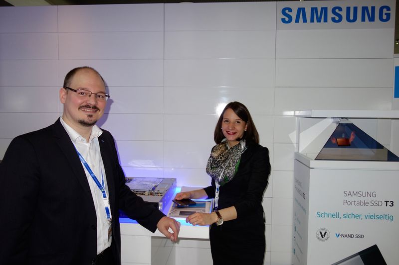 Marcel Binder und Vanessa Stoffel, Samsung (Bild: IT-BUSINESS)