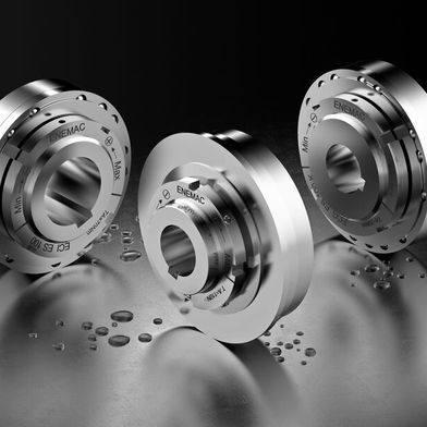 Die Sicherheitskupplungen aus Edelstahl von Enemac dienen zur Absicherung von Antrieben u. a. in der Pharmaindustrie. (Bild: Enemac GmbH)