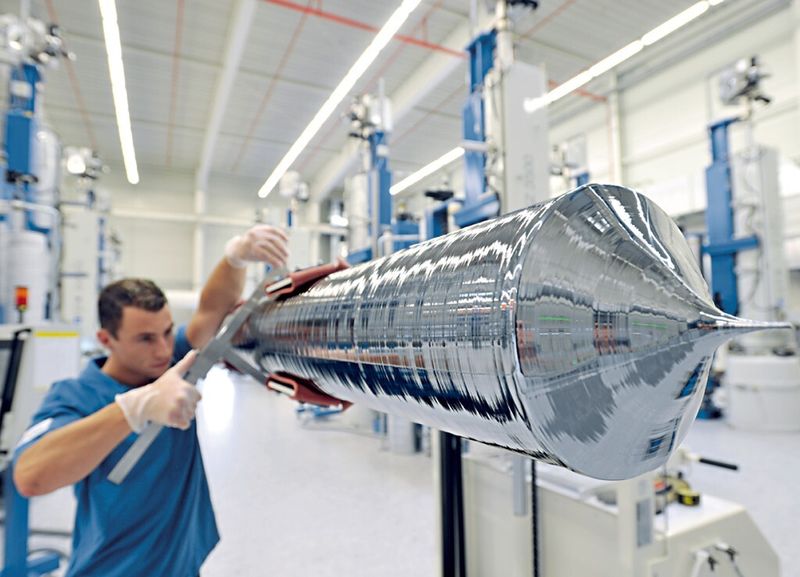 Die Siliziumproduktion steigt, das Material wird günstiger. Das hilft den Herstellern, ihre Kosten zu senken.  (Bild: Bosch)