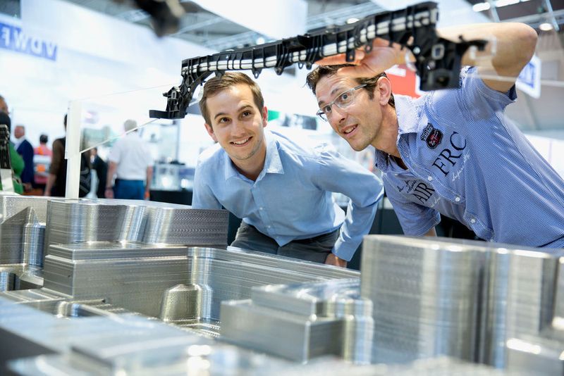 Im Fokus der Moulding Expo steht der Werkzeug-, Modell- und Formenbau mit Spritzgiess-, Druckguss-, Giesserei-, Stanz- und Umformwerkzeugen sowie verschiedenen Verfahren des Modell- und Prototypenbaus. (Messe Stuttgart)
