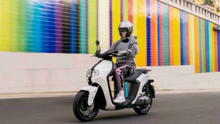 Im Juni kommt Yamahas erster E-Scooter Neo's auch nach Deutschland. (Bild: Yamaha)