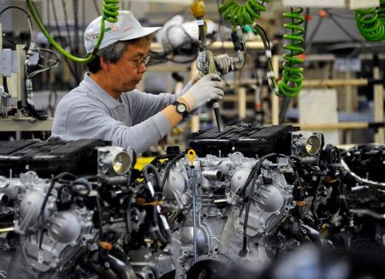 Jetzt ist es offiziell! Japan hat seinen Platz auf dem Treppchen der erfolgreichsten Weltwirtschaften verloren. Dafür steht Deutschland jetzt auf Platz drei – nach China und den USA. Lesen Sie hier, was Japans Wirtschaft ausbremst ...(Bild:  AFP)