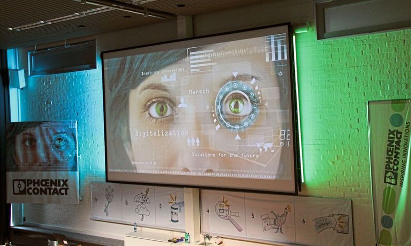 Wie entstehen neue Produkte und Lösungen? Kann man eine Revolution planen? Phoenix Contact gab am Zukunftsgestalter-​Event Antwort darauf. (SMM)