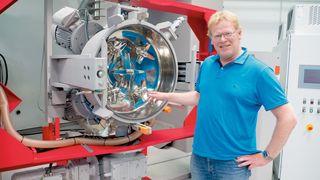 » Während eine Charge nach dem Mischen weiterverarbeitet wird, kann der Mischer bereits eine neue Charge verarbeiten. « Wolfgang Rühberg, Mixaco (Bilder: SEW)