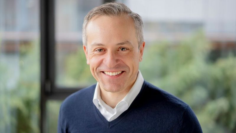 Für Dr. Thomas King, Chief Technology Officer bei DE-CIX, steht fest: Souveränität ist nicht nur eine Frage von Investitionen in digitale Infrastruktur – sie entscheidet sich zudem in der Möglichkeit, eigenständig über Technologien bestimmen zu können. (Bild:  DE-CIX)