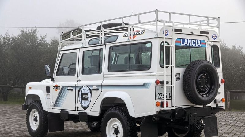 Auch das Logo des damaligen Sponsors Martini ist noch vorhanden. (Bild: Catawiki)