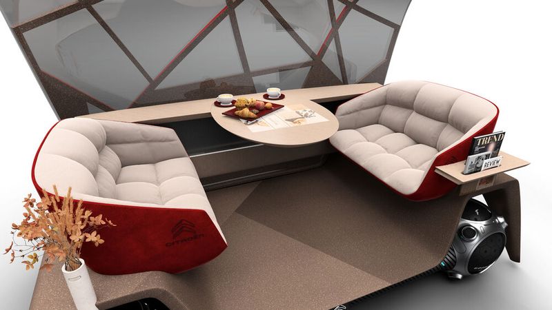 Die Passagiere können über das integrierte HMI-Tischdisplay bestellen. (Bild: Autoren-Union Mobilität/Citroën)