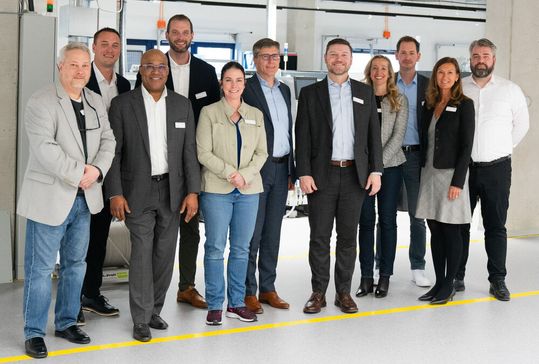 The management teams from Tektronix and EA Elektro-Automatik now join forces.(Source:  TEKTRONIX, INC.)