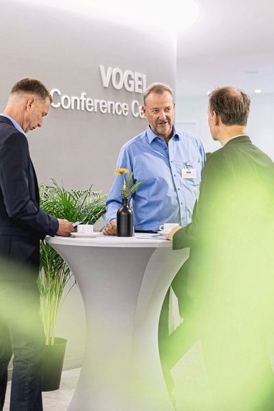 Impressionen der Fachtagung „Mehr Effizienz im Presswerk“ 2025 in Würzburg. (Bild: Stefan Bausewein)