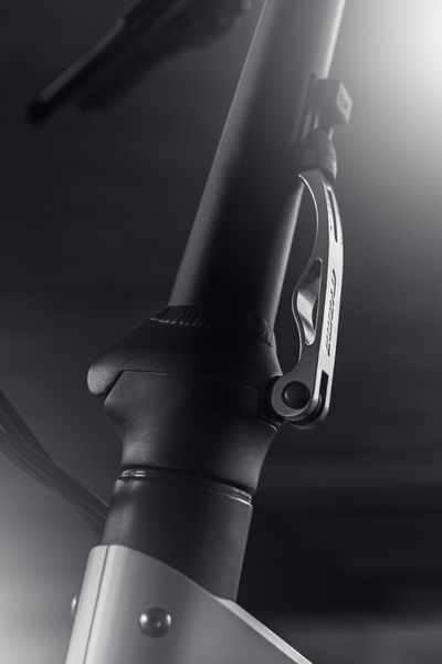 Peugeot Pedelec Hybrid Bike AE21 ( Peugeot Design Lab)