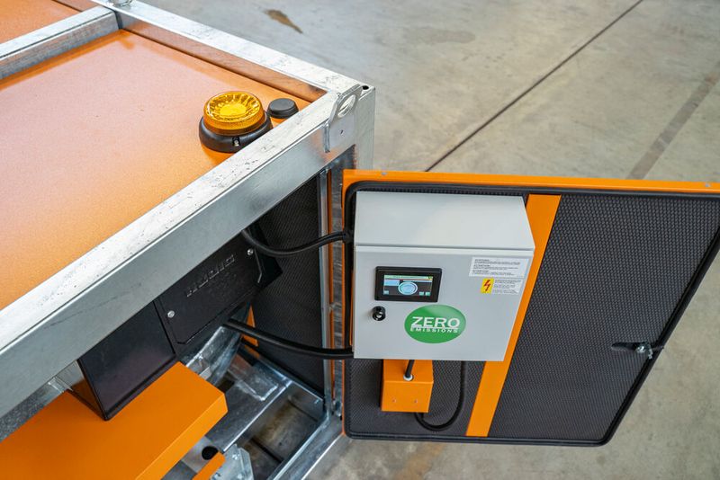 Oben auf dem Aggregat sind die Antenne sowie ein Signallicht installiert. (Bild: Turck)