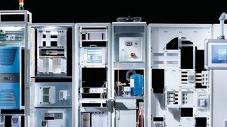 Das Schaltschranksystem TS 8 bildet die Grundlage für das Systemprogramm „Rittal – Das System“  mit Stromversorgung, Klimatechnik, IT-Struktur und Planungswerkzeug. (Rittal)