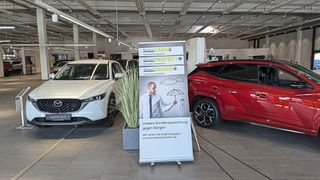 Die Mehrmarken-Handelsgruppe Bob Automotive hat mit Smart-Care eine Kombination aus Eigengarantie, Service-Flatrate, flexibler Finanzierung und einer digitalen Abwicklung geschaffen.  (Bild: Rosenow – VCG)