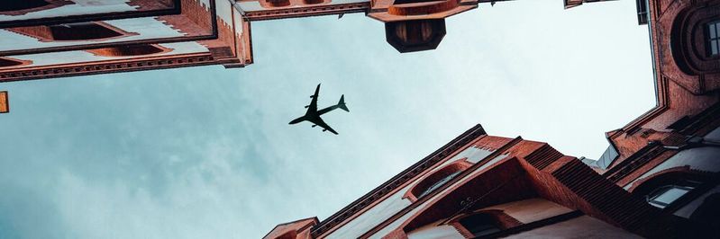 Das Metaversum als neue Plattform im B2B. marconomy Experten Dominic Multerer verrät, wieso es sich lohnt. Das Metaversum als neue Plattform im B2B. marconomy Experten Dominic Multerer verrät, wieso es sich lohnt.