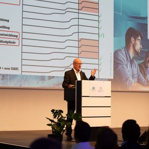 Die Cloud bietet zahlreiche Vorteile für Entwicklunsgteams.(Bild:  Oxana Gruber Photography/VCG)