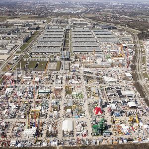 Abbildung 1: Die bauma ist mit ihren jüngst 530.000 Besuchern aus über 200 Ländern nur eine der wichtigen Veranstaltungen der Messe München.