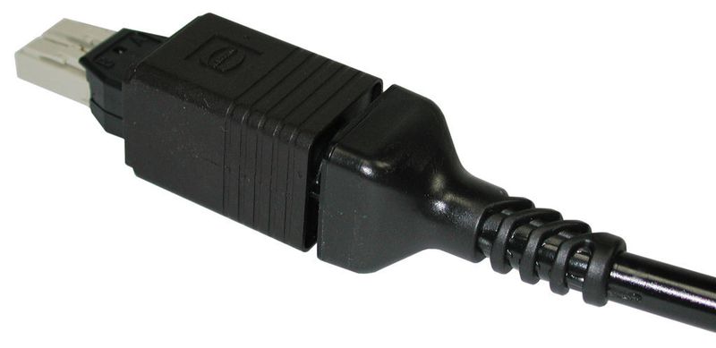 Die Systemkabel sind in der klassischen Ausführung mit typischer PushPull Kabelverschraubung lieferbar und auch mit einem umspritzten Kabelabgang.  (Bild: Harting)