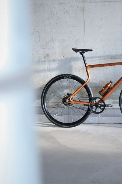 Eine Auswahl der limitierten Serie ist seit dem 22. September 2021 in ausgewählten MCM Flagship-Stores über den Globus verteilt zu bestaunen, darunter New York, Los Angeles, Atlanta, München, Zürich, London, Dubai, Tokio, Shanghai und Seoul.  (Urwahn)