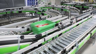 Bild 1: Für den Betrieb moderner Logistikanlagen sind Softwaresysteme unerlässlich. (Klug Integrierte Systeme)