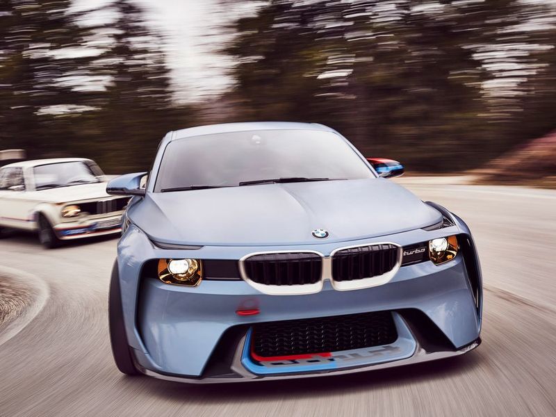 Mit der Designstudie 2002 Hommage würdigt BMW einen Klassiker der Markengeschichte. (Foto: BMW)