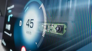 Thanks to invisible sensors installed behind the display, it is possible to detect whether the driver is tired or distracted while driving, for example. (Image:Aumovio)