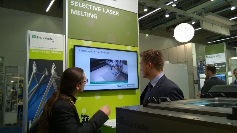Das Fraunhofer ILT forscht an einem neuem Laser-Konzept für das selektive Laserschmelzen in Serie. Mit fünf Lasern soll zukünftig die Herstellung von Metallbauteilen schneller und kostengünstiger möglich sein. (Bild: D.Quitter, konstruktionspraxis)