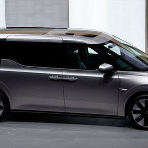 Der neue Van EM90 ist eher als Business-Limousine konzipiert und noch luftiger geschnitten als der EX90 Excellence.(Bild:  Volvo)