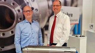 Weiss Spindeltechnologie ist seit dem 2. April 2024 vollständig in die Innomotics GmbH integriert. Jörg Oeder (links) und Robin Hees leiten die Geschäfte der Spindelsparte. (Bild: Weiss Spindeltechnologie)