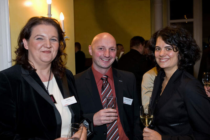 Ljiljana Kos von IT-BUSINESS (li.) mit Christoph Müller und Claudia Pulfer von Tech Data. (Archiv: Vogel Business Media)