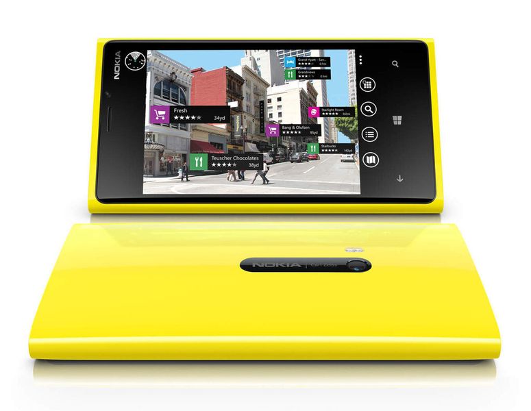 Das Nokia Lumia 920 ist sowohl auf der Voder- wie auf der Rückseite leicht gewölbt. (Archiv: Vogel Business Media)