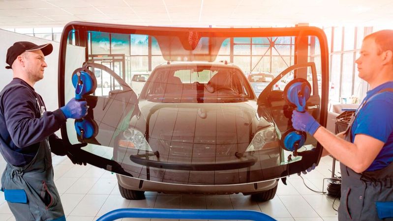 Würth und Sekurit bündeln Kompetenzen im Autoglasgeschäft.(Bild:  Sekurit Service)