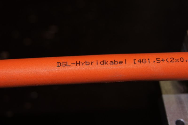 Mit dem Hybrid-Motorkabel können durch Hiperface-DSL Leistung und Daten über eine gemeinsame Leitung übertragen werden. (Bild: Inos)
