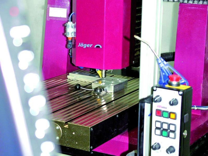 Bild 1: Speziell für das HSC-Fräsen mit Spindeln von Jäger wurde ein  Werkzeughalter entwickelt. (Archiv: Vogel Business Media)