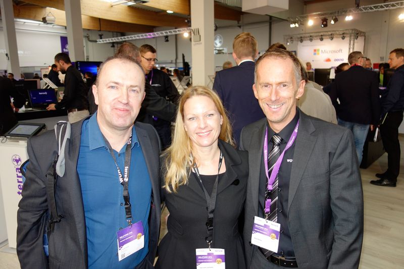 (l.) Michael Hase und Hannah Lamotte, IT-BUSINESS, mit Meik Blase, Wortmann. (Bild: IT-BUSINESS)