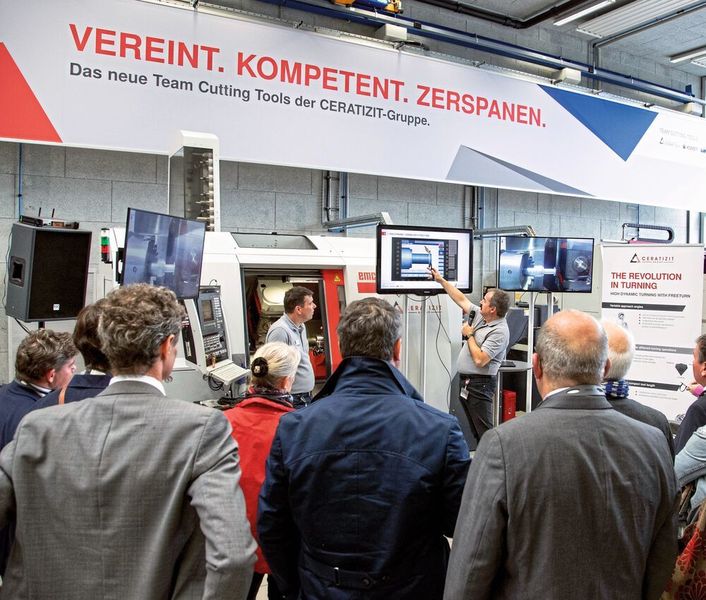 Livedemonstration des High Dynamic Drehverfahrens mit Freeturn-Werkzeugen in Reutte in Tirol. Für alle Zerspanungs-Freaks sicher das besondere Schmankerl in diesen Tagen... (Ceratizit)