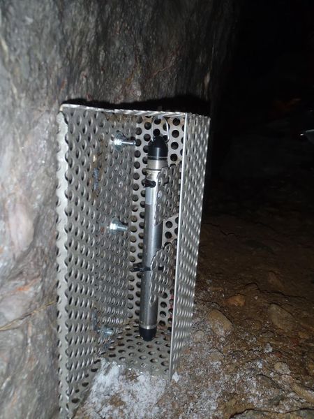 Drucklogger in Höhle Tia Sang auf Java.  (Bild: STS)