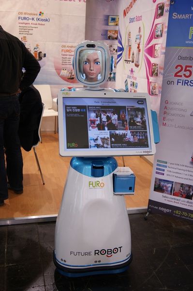 Der Furo – Future Robot – hilft künftig bei vielen Handgriffen. (Bild: IT-BUSINESS)