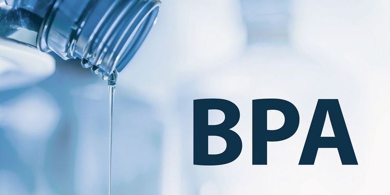 Abb. 1: Beispiel Bisphenol A (BPA): Die Europäische Behörde für Lebensmittelsicherheit (European Food Safety Authority, EFSA) hat den tolerierbaren täglichen Aufnahmewert (TDI) für BPA auf 0,2ng/kg Körpergewicht pro Tag reduziert. Bisherige Standardmethoden sind damit nicht mehr ausreichend sensitiv. (Symbolbild)(Bild: ©  Ivan Uralsky - stock.adobe.com)