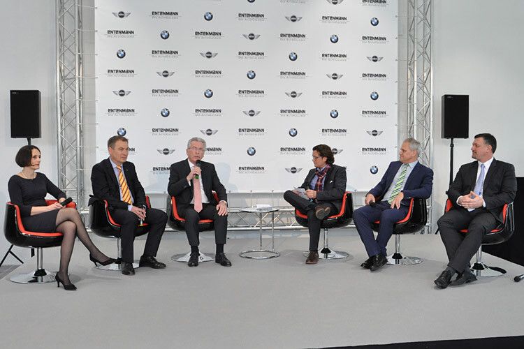 Auf einer Podiumsdiskussion gab es Informationen über die Pläne von Entenmann und BMW. (Foto: Wehner)